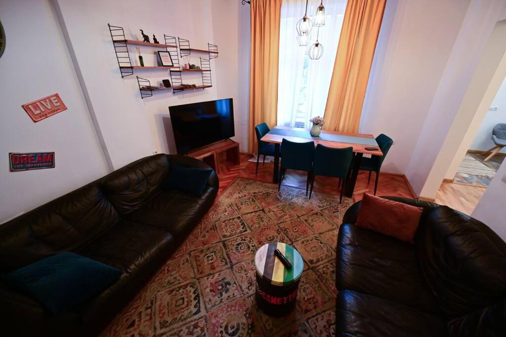 Flh - Zen Apartment Sibiu Luaran gambar